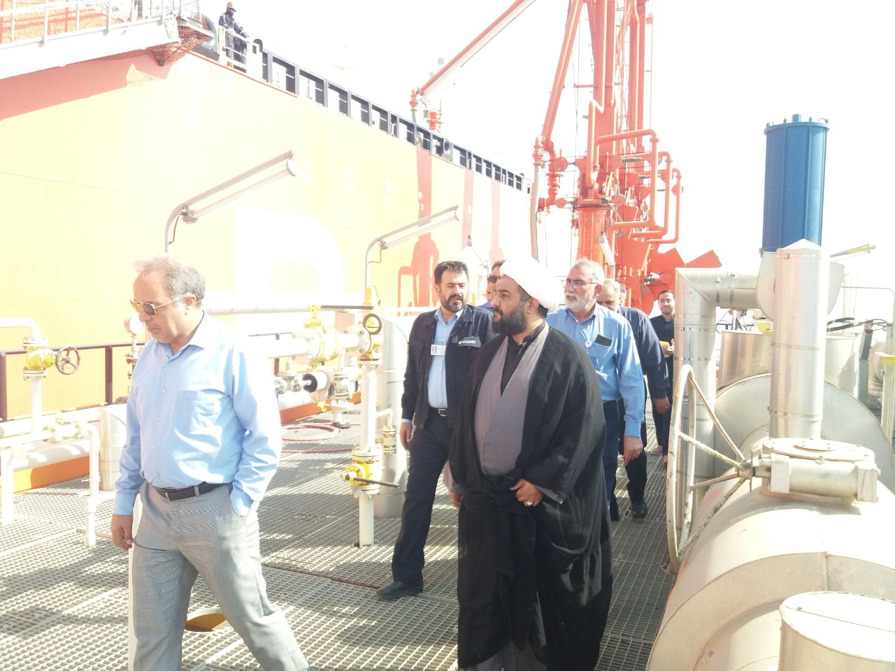 معاون بانک ارزی