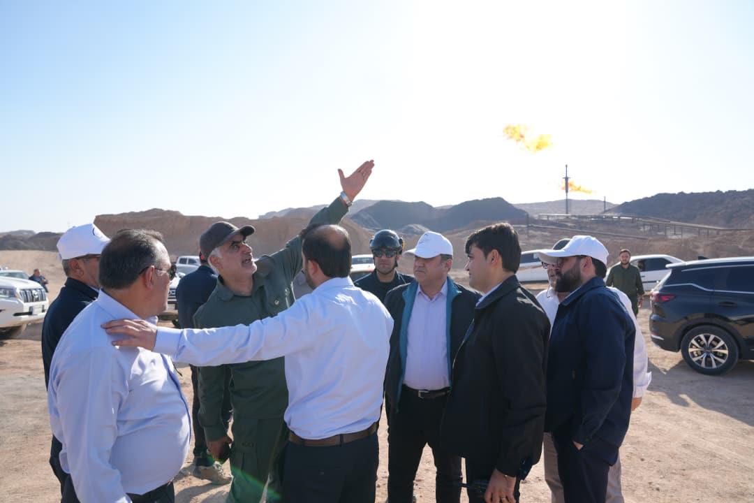 بازدید نشان زاده