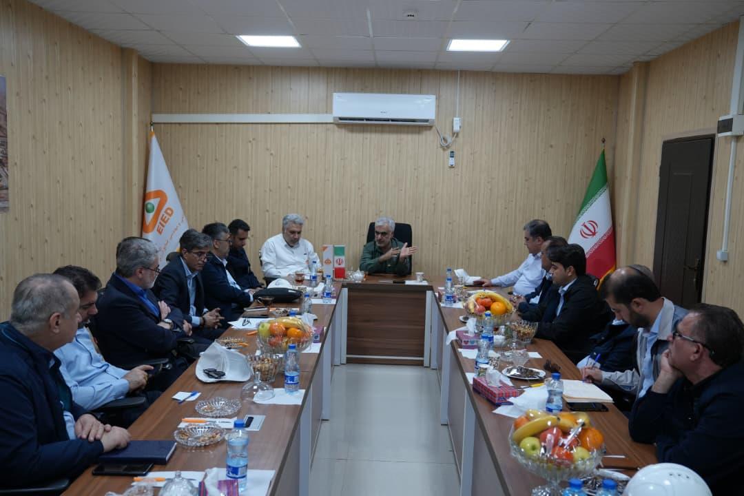 بازدید نشان زاده