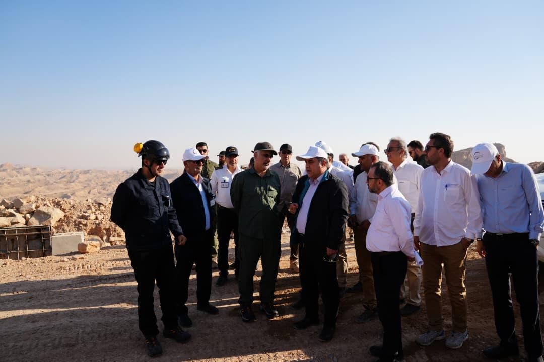 بازدید نشان زاده