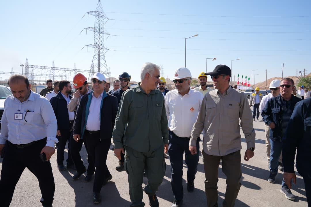 بازدید نشان زاده