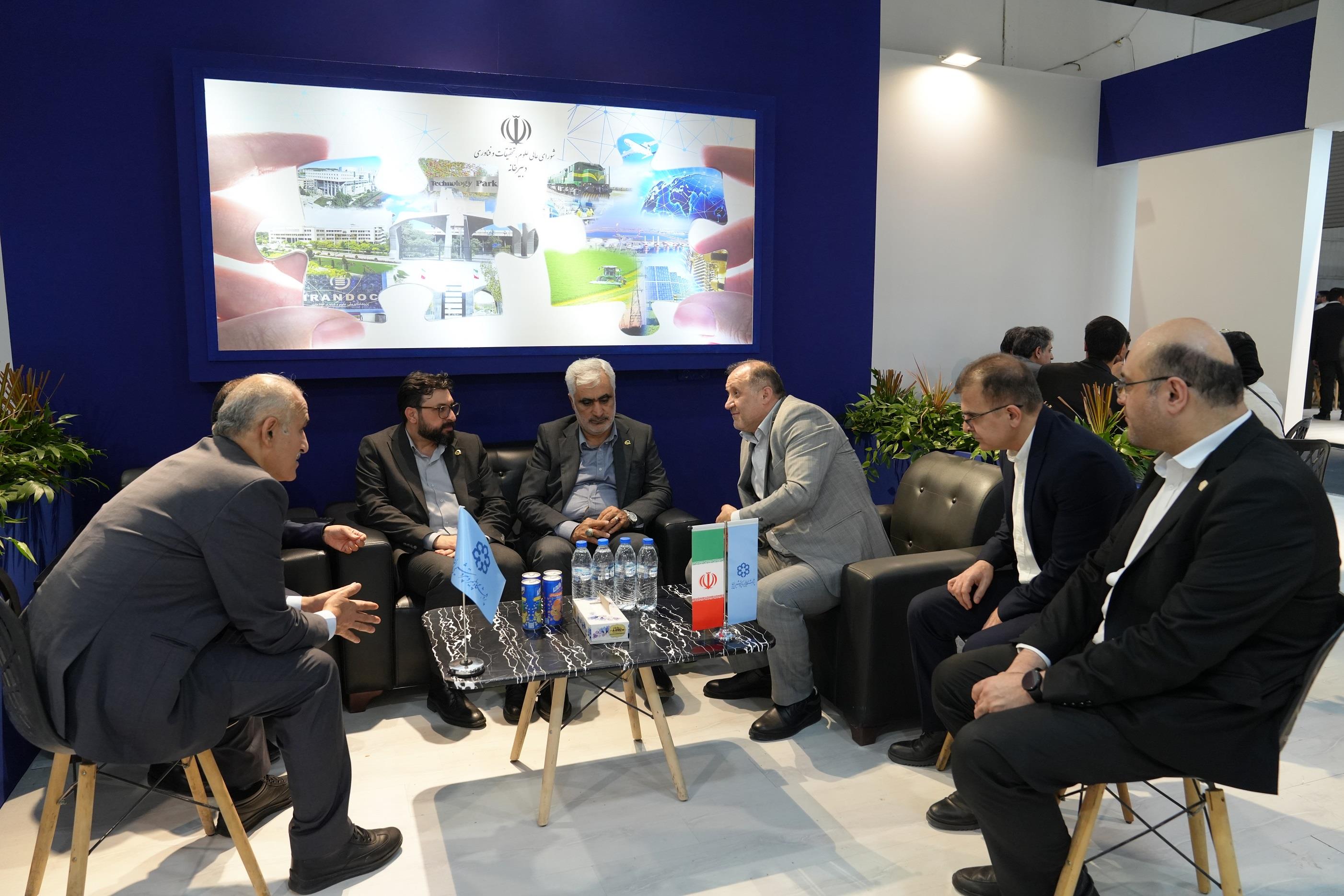 نمایشگاه پتروکم کیش10