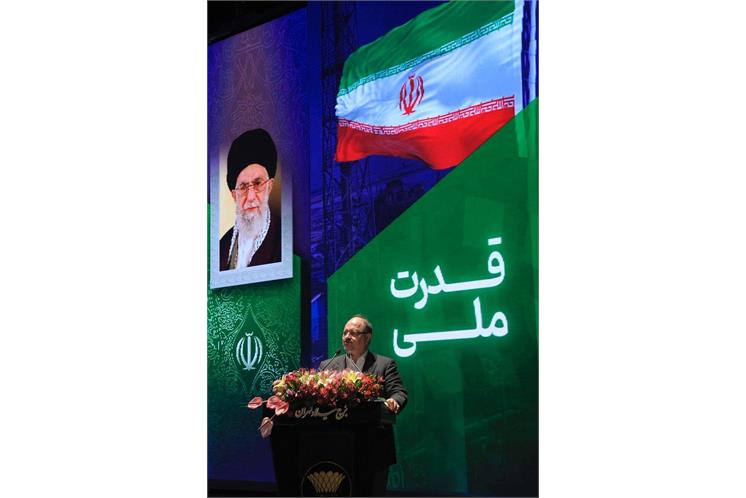 شریعتمداری از جابجایی رکوردها توسط «پتروشیمی خلیج‌فارس» خبر داد